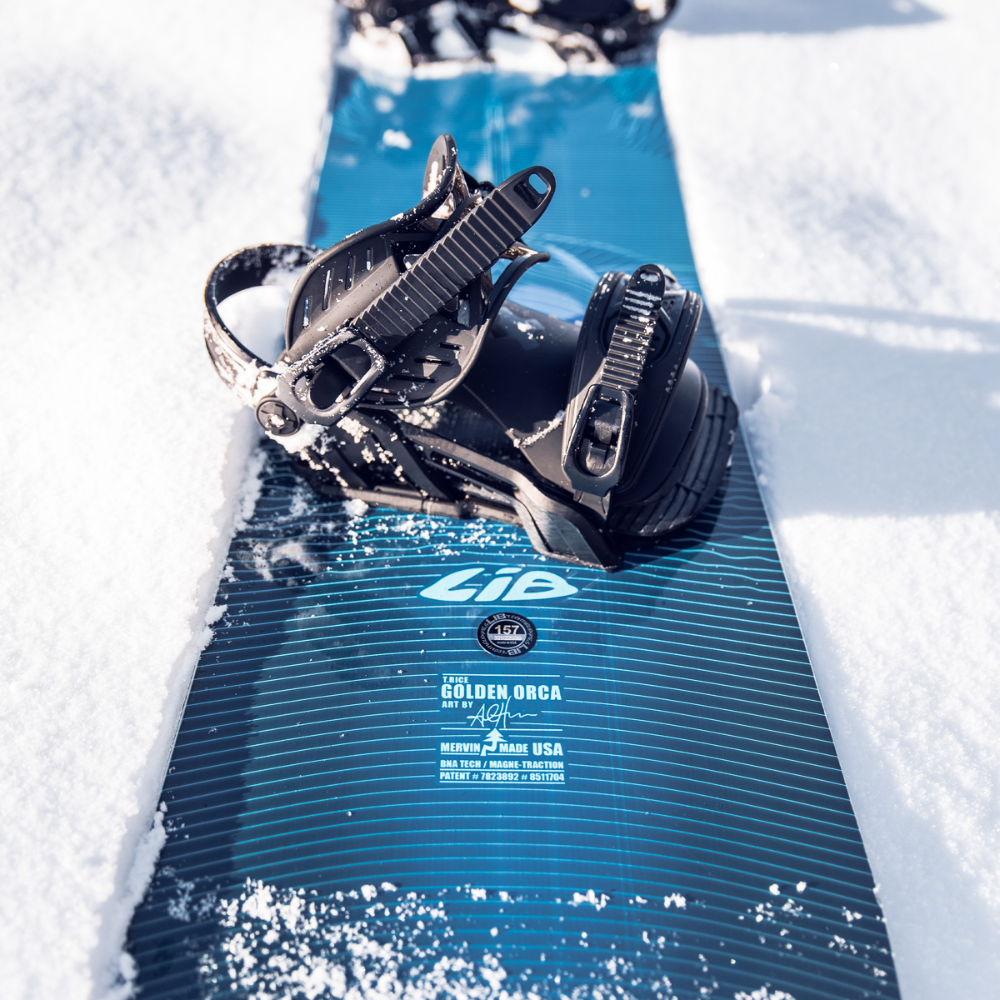 Golden Orca 2024 Snowboard Stoked
